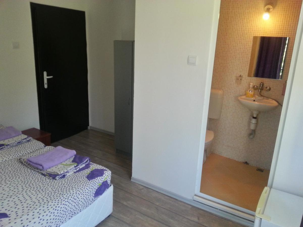 Guest House Bedrock Belogradtschik Exterior foto