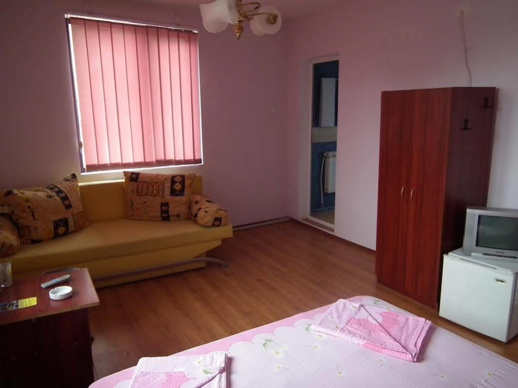 Guest House Bedrock Belogradtschik Exterior foto